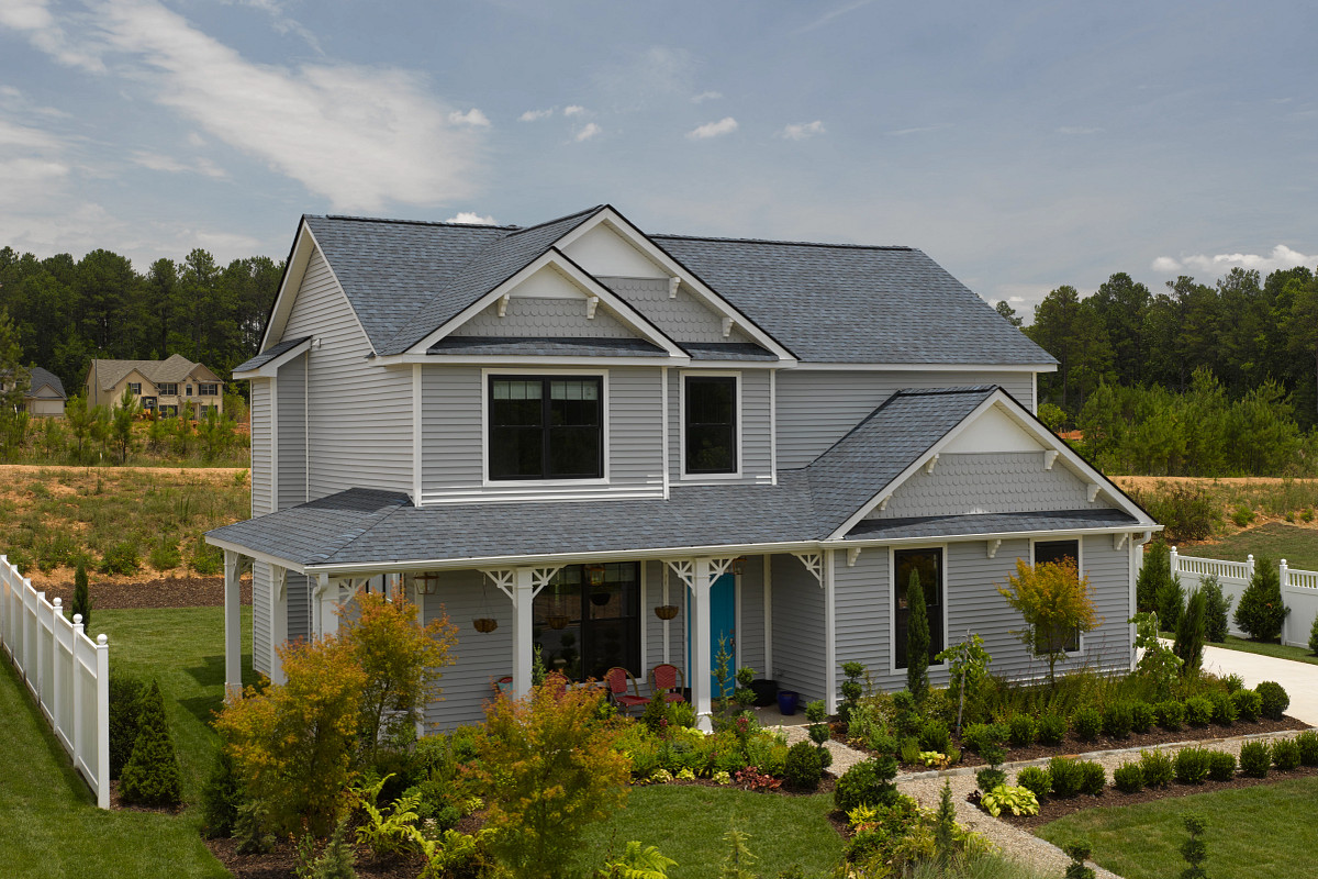 Florida home with Landmark Pro Max Def Coastal Blue roof