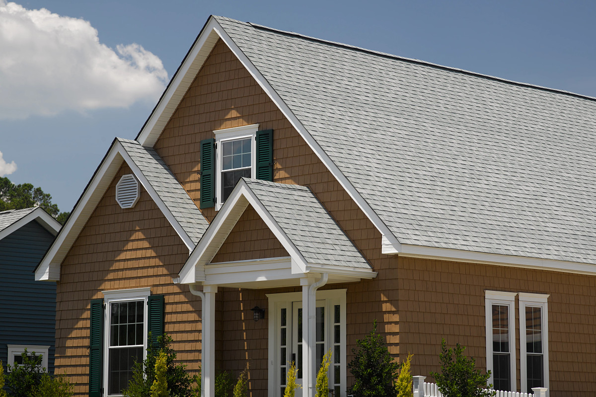 Florida home with Landmark Silver Birch roof