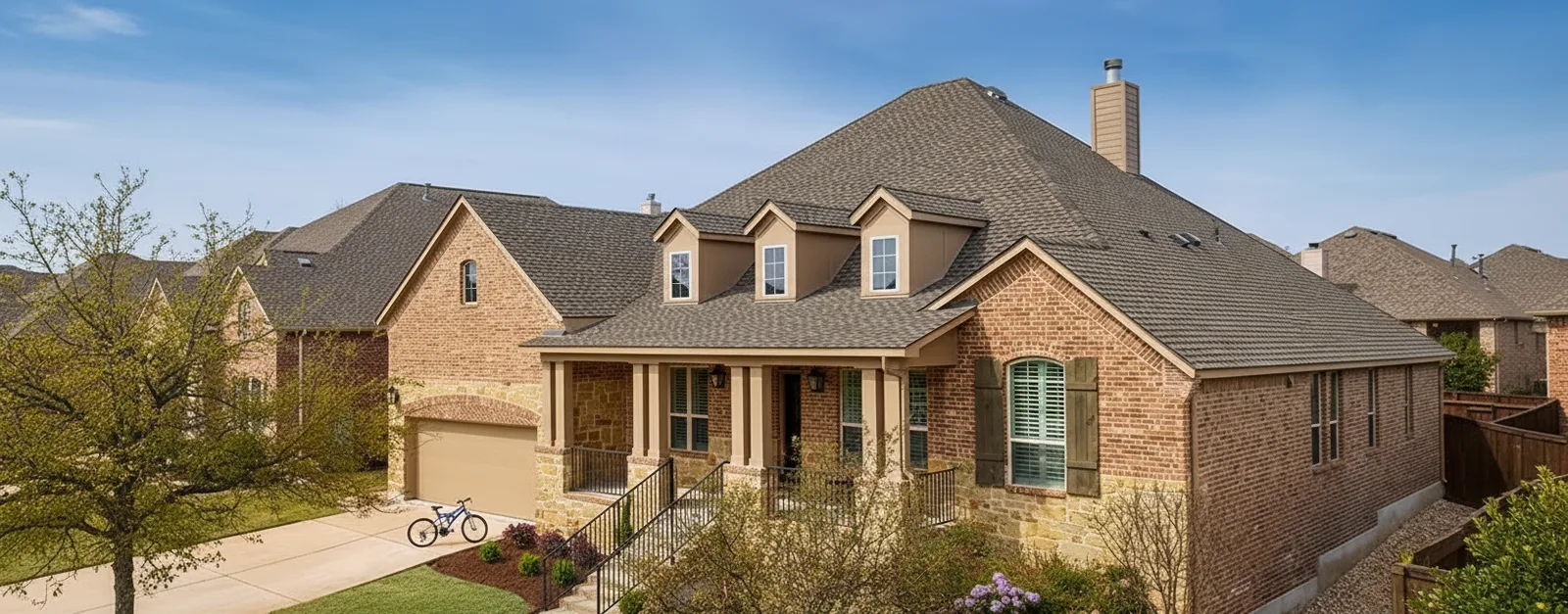 Florida home with Timberline UHDZ with UltraMat Weathered Wood roof